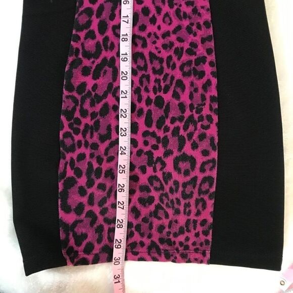 Divided H&M pink leopard print & black mini - Picture 7 of 7